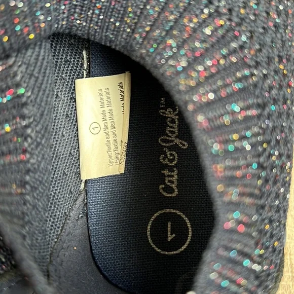 Girls Cat and Jack  pull on sneaker - Picture 8 of 9